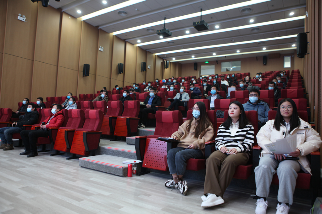 今年会官方网站微电召开2021年大学生述职会